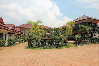 Hotel Baan Sooksiri Bangsaray