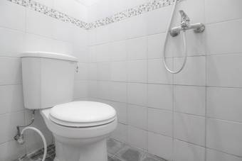 Hotel Reddoorz Plus Near Hartono Mall