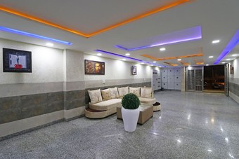 Hotel Oyo 10938 Season Grand