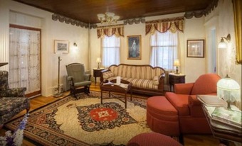 Bed & Breakfast Augustus Bove House