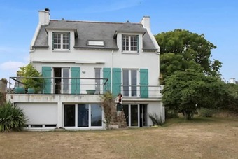 House With 5 Bedrooms In Mo�lan-sur-mer, With Wonderful Sea View, Furnished Garden And Wifi - 200 M From The Beach