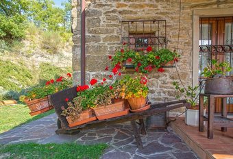 Villa With 5 Bedrooms In Arezzo, With Wonderful Mountain View, Private Pool, Enclosed Garden