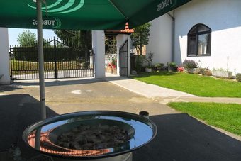 House With 4 Bedrooms In Kutina, With Enclosed Garden And Wifi