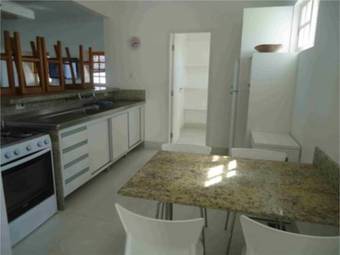 Village Piru� Private Beach