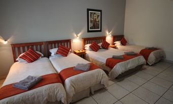Hotel Donkin House