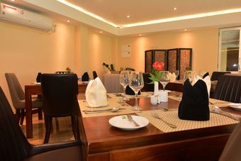 Hotel Grand 103