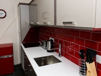 Alexander Apartments Alexandra House