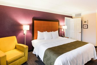 Hotel Quality Inn & Suites