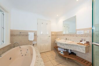 Hotel Harrington River Lodge