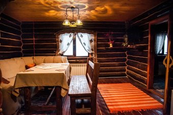 Hotel Monetniy Guest House