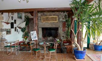 Hotel Manoir De Rigourdaine