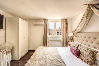 Bed & Breakfast Pantheonview - Luxury Suites