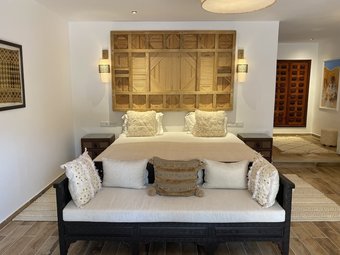 Hotel Domaine De La Roseraie Resort & Spa