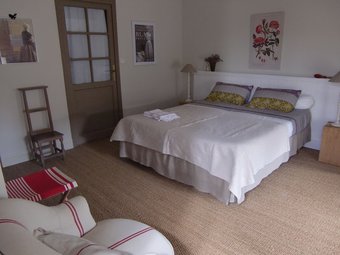 Hotel Du C�t� De L'ombri�re