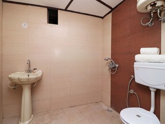 Hotel Oyo 13673 Home Luxury 1rk Happy Valley