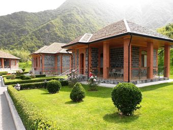 Aparthotel Sheki Park