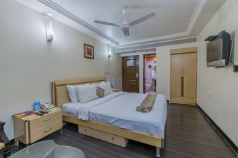 Hotel Grand Dhillon