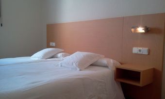 Aparthotel Oca Manzaneda Estaci�n De Monta�a