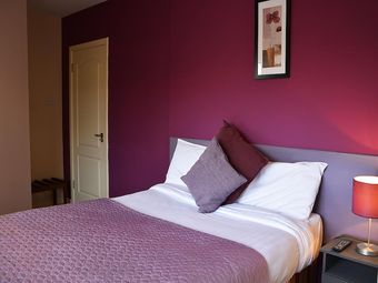 Hotel Killarney Peaks