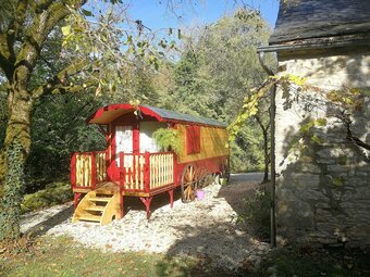 La Chaumi�re Et Sa Roulotte