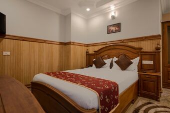 Hotel Vashanth Krishna