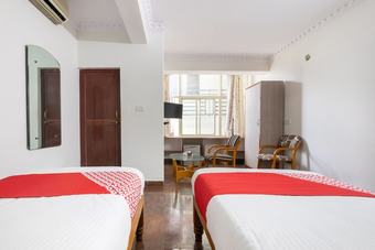 Hotel Oyo 16123 Chandana Deluxe