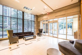 Quickstay - Stylish 2-bedroom Downtown Condo