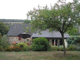 House With 2 Bedrooms In Saint-pierre-la-vieille, With Enclosed Garden And Wifi