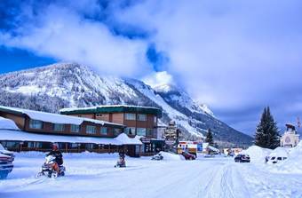 Hotel Soda Butte Lodge