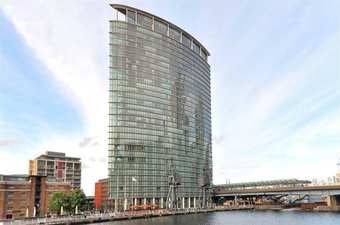 1 Bedroom Apartment With Panoramic Views In Docklandsv