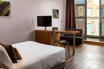 Apartamentos Roomzzz Leeds City