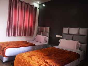 Hotel Equinox