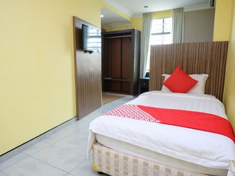 Oyo 653 Green World Hotel