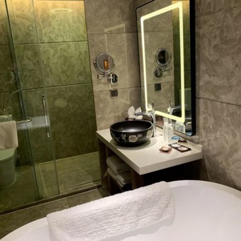 Wanyi Lijing Hotel Guiyang Huaxi Park