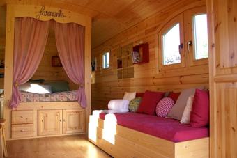 Cabana Roulottes Autour Du Puits