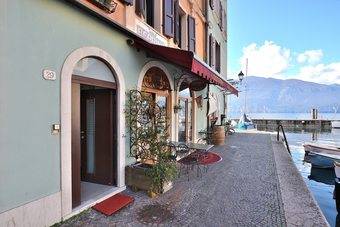Apartment Castel�t Overlooking The Port