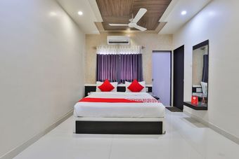Hotel Oyo 18807 Vrajbhoomi