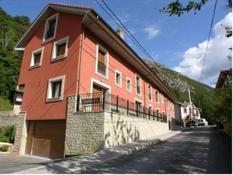 Apartamentos Puente La Molina