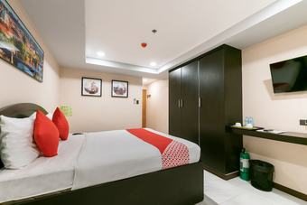 Oyo 171 Amore Hotel
