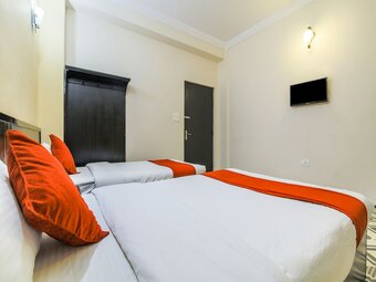 Hotel Oyo 315 Aadarsha Inn