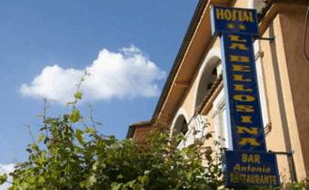 Hostal Y Apartamentos Rurales La Bellosina