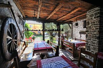 Hotel Tradita Geg & Tosk