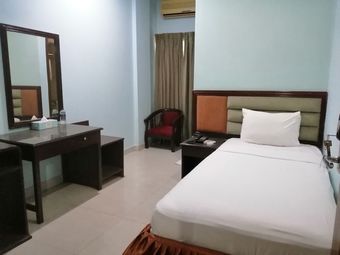 Grand Lake View Hotel