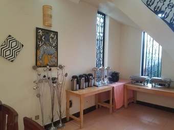 Hotel Kingsmen Suites