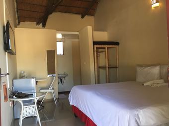 Hotel Athoma Guest House