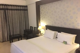 Hotel Shiva Oasis Resort