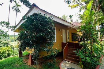 Hotel Palette - Karapuzha Resort Village