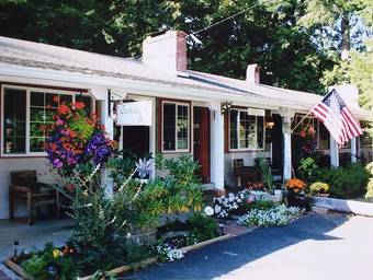 Posada Creekside Inn