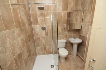 5 Star Dame Street Apartment
