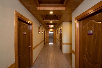 Hotel Regenta Inn Blossoms Kullu Manali